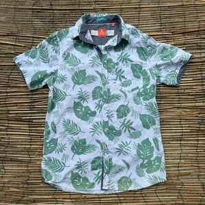 Free Planet Short Sleeve Leaf Print Shirt Size Small 100% Cotton Travel Summer